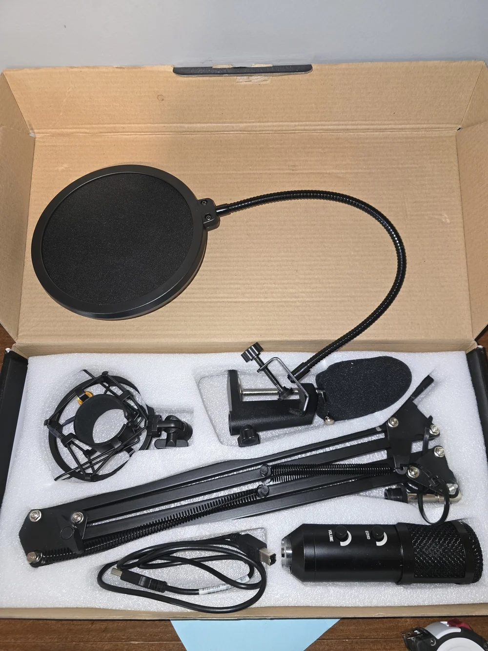 Bonke Uni-Directional USB Professional Condenser Microphone